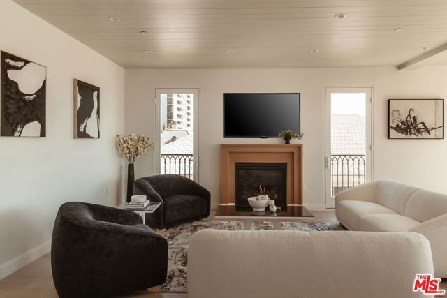 10725 Ashton Avenue 101, Los Angeles, CA 90024