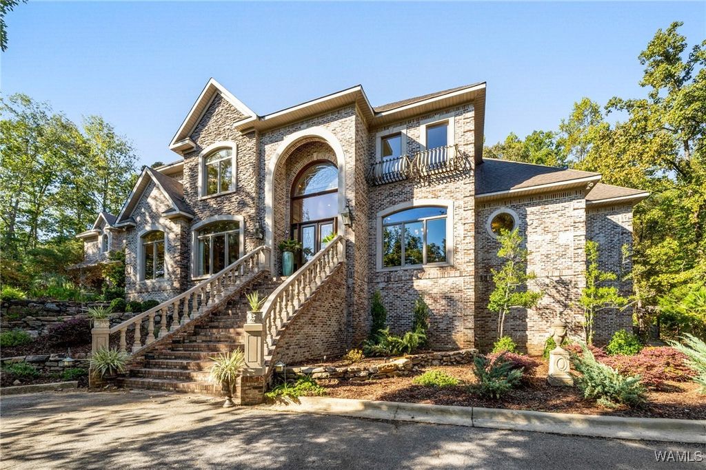 11465 WOODBANK, Tuscaloosa, AL 35405