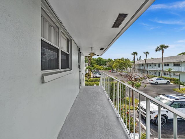 2420 NW 22nd Avenue Apt 602, Delray Beach, FL 33445