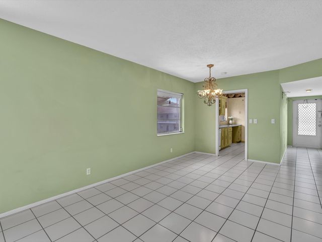 2420 NW 22nd Avenue Apt 602, Delray Beach, FL 33445
