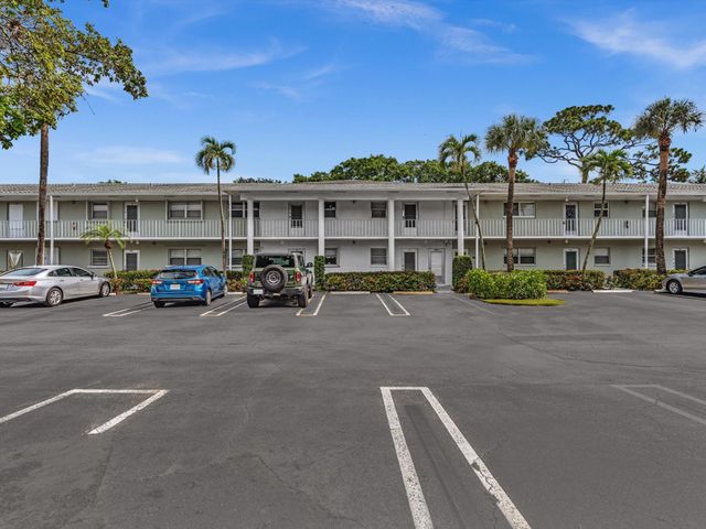 2420 NW 22nd Avenue Apt 602, Delray Beach, FL 33445