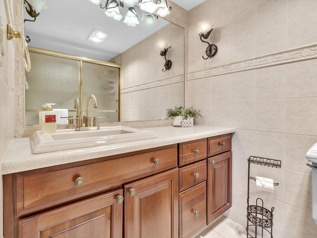 2420 NW 22nd Avenue Apt 602, Delray Beach, FL 33445