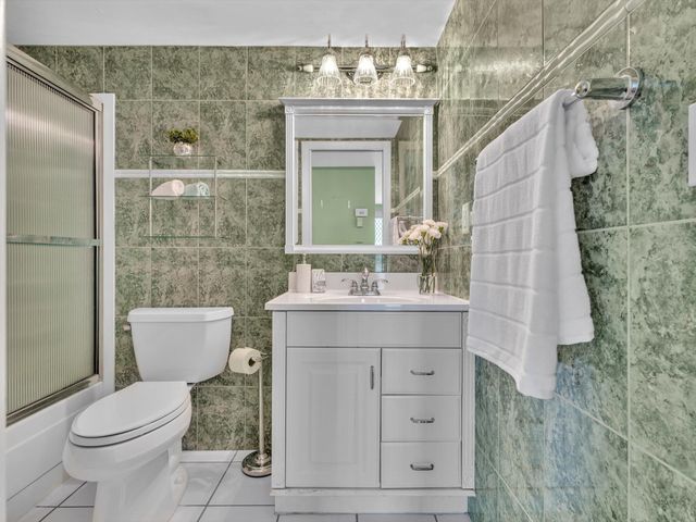 2420 NW 22nd Avenue Apt 602, Delray Beach, FL 33445