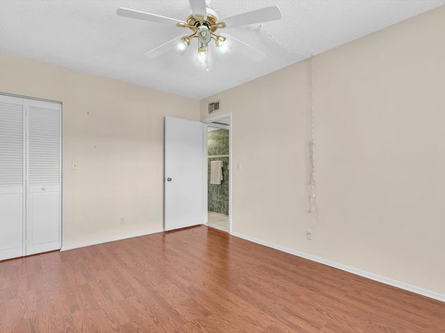 2420 NW 22nd Avenue Apt 602, Delray Beach, FL 33445