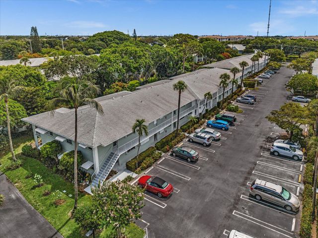 2420 NW 22nd Avenue Apt 602, Delray Beach, FL 33445