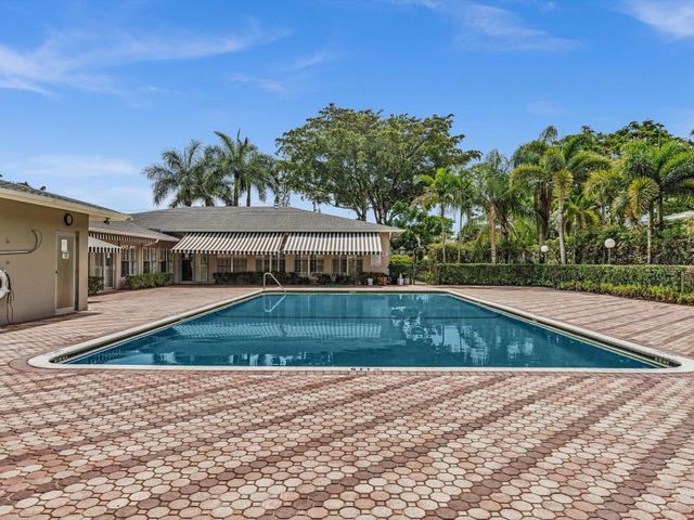 2420 NW 22nd Avenue Apt 602, Delray Beach, FL 33445
