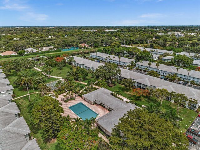 2420 NW 22nd Avenue Apt 602, Delray Beach, FL 33445