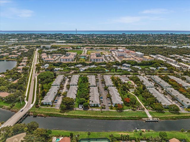 2420 NW 22nd Avenue Apt 602, Delray Beach, FL 33445