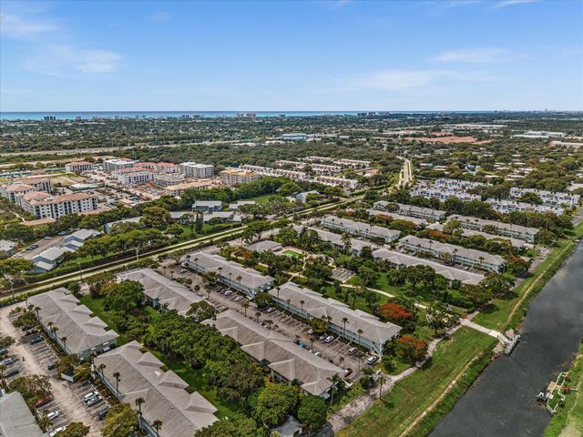 2420 NW 22nd Avenue Apt 602, Delray Beach, FL 33445