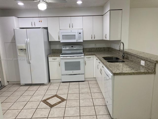 1384 Veracruz Ln 4-7, Weston, FL 33327