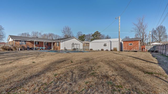 403 Rosewood Dr, Paragould, AR 72450