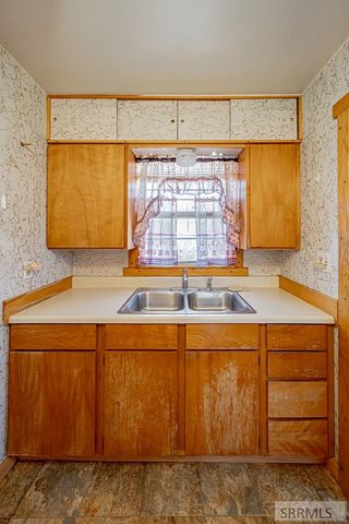 557 N 9th Avenue, Pocatello, ID 83201