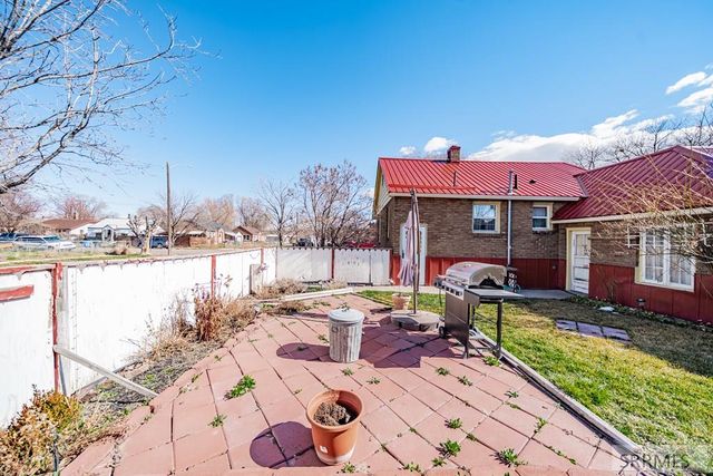 557 N 9th Avenue, Pocatello, ID 83201