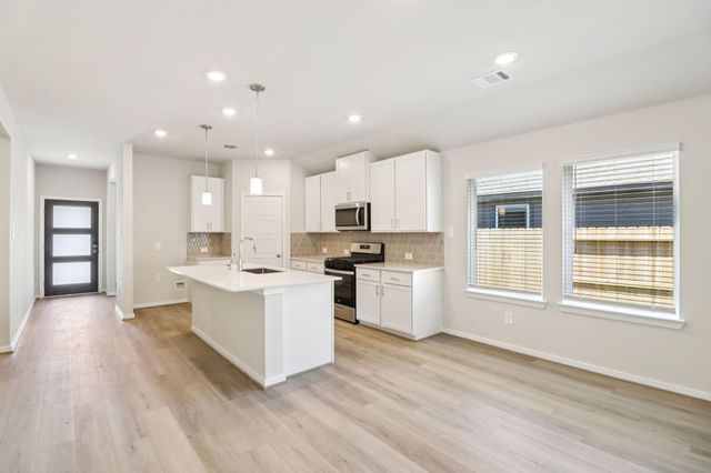 5112 Redbud Valley Drive, Pearland, TX 77584