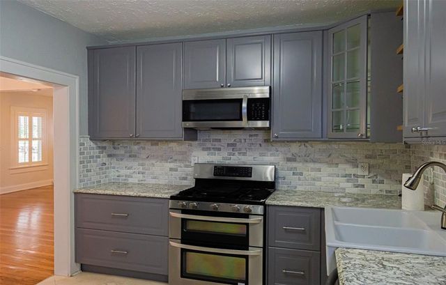 205 W LOUISIANA AVENUE, Tampa, FL 33603