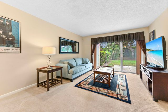 13988 Via Flora B, Delray Beach, FL 33484