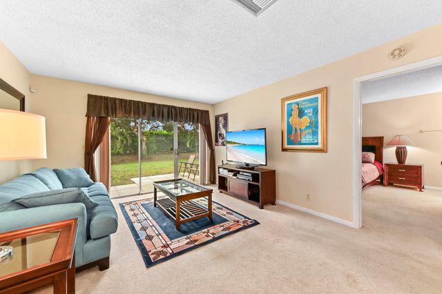 13988 Via Flora B, Delray Beach, FL 33484