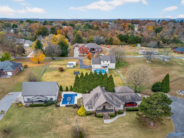 157 Olympia Lane, Grant, AL 35747