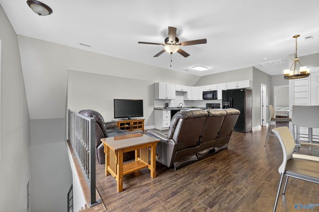 157 Olympia Lane, Grant, AL 35747