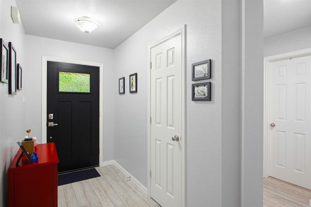 100 Deep Wood Lane, Weatherford, TX 76088