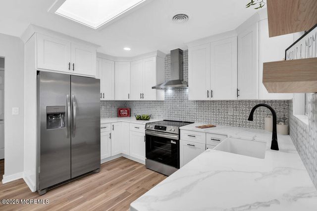 6 Berkeley Street 64, Whiting, NJ 08759