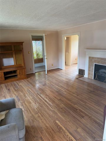 22121 Francis Street, Dearborn, MI 48124
