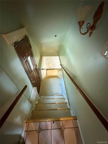 22121 Francis Street, Dearborn, MI 48124