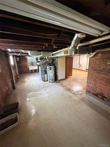 22121 Francis Street, Dearborn, MI 48124