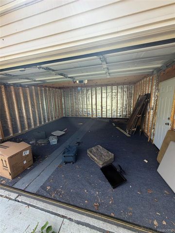 22121 Francis Street, Dearborn, MI 48124