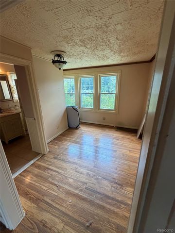 22121 Francis Street, Dearborn, MI 48124
