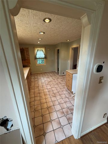 22121 Francis Street, Dearborn, MI 48124