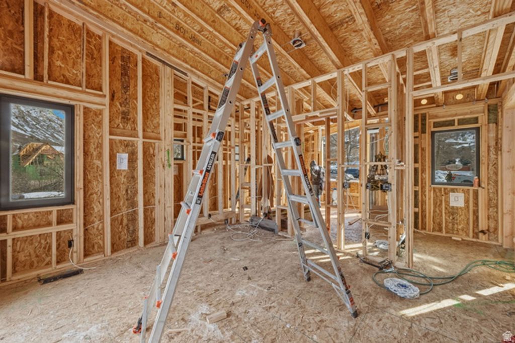 Image 30 of property listing at 3773 E QUAIL HILL LN #104, Sandy, UT 84092