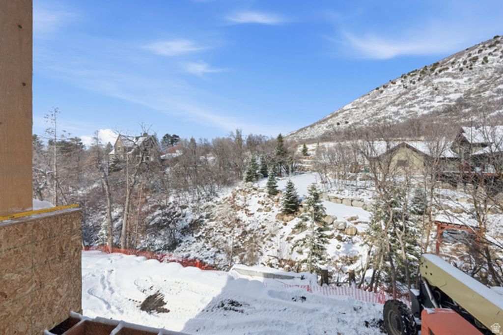 Image 54 of property listing at 3773 E QUAIL HILL LN #104, Sandy, UT 84092