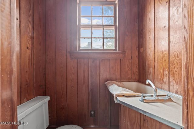 201 Park Avenue, Kinston, NC 28501