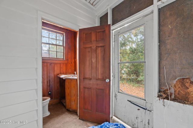 201 Park Avenue, Kinston, NC 28501