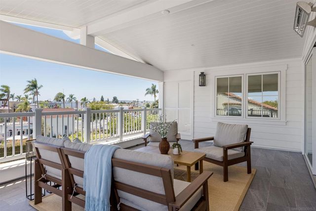 747 Orange Ave 304, Coronado, CA 92118