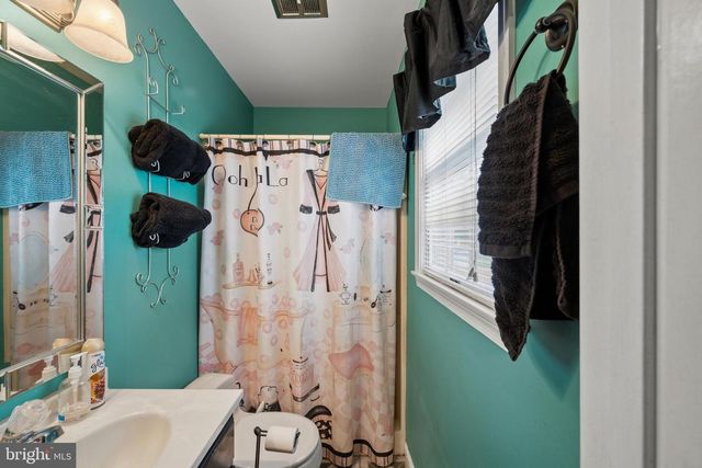 3121 PINEVIEW DR, Dover, PA 17315