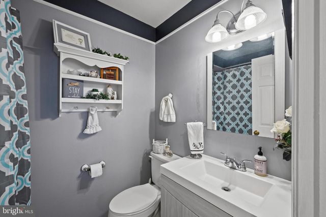 3121 PINEVIEW DR, Dover, PA 17315