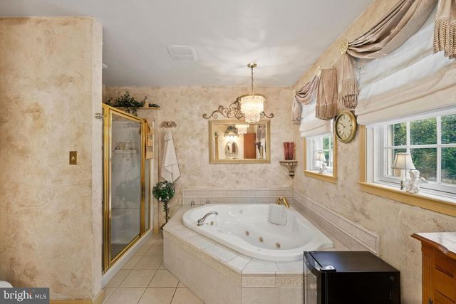 3121 PINEVIEW DR, Dover, PA 17315