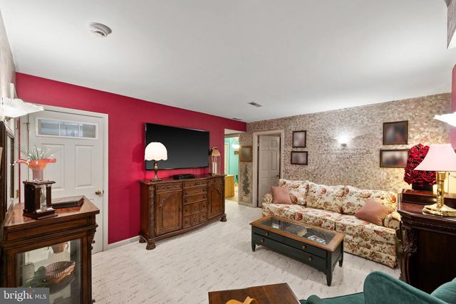 3121 PINEVIEW DR, Dover, PA 17315