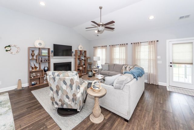 2023 Welsh Pony Drive, Mount Pleasant, SC 29429