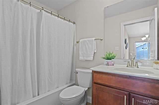 16139 Amber Vista Drive, Ellisville, MO 63021