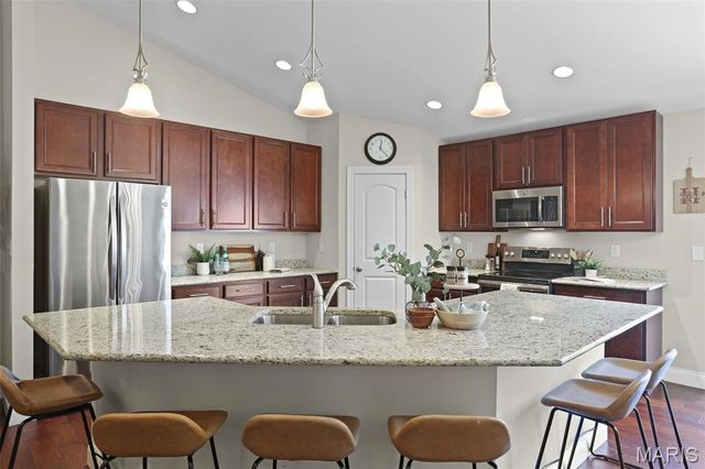 16139 Amber Vista Drive, Ellisville, MO 63021