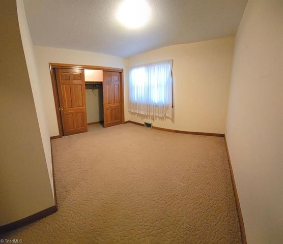 2889 Mountain View Church Road, King, NC 27021