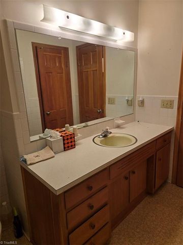 2889 Mountain View Church Road, King, NC 27021