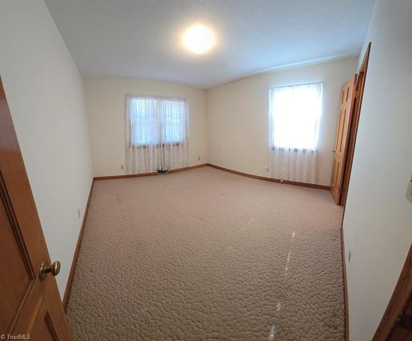 2889 Mountain View Church Road, King, NC 27021