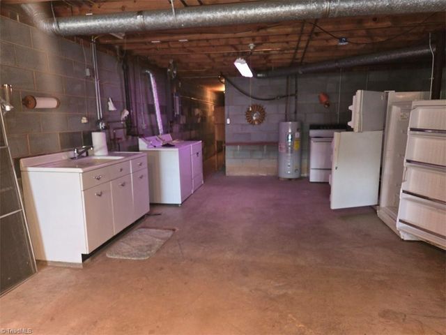 2889 Mountain View Church Road, King, NC 27021