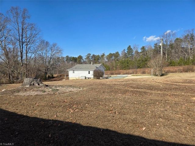 2889 Mountain View Church Road, King, NC 27021