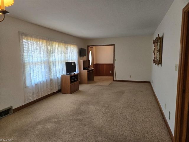 2889 Mountain View Church Road, King, NC 27021