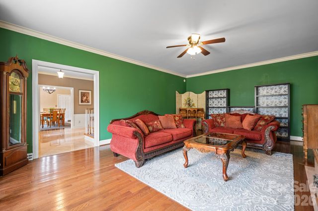 1540 Westbrook Circle, Gastonia, NC 28052